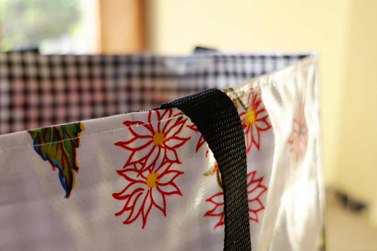 Reversible Oilcloth Totebag - White Mums with Black Gingham - Two Sizes