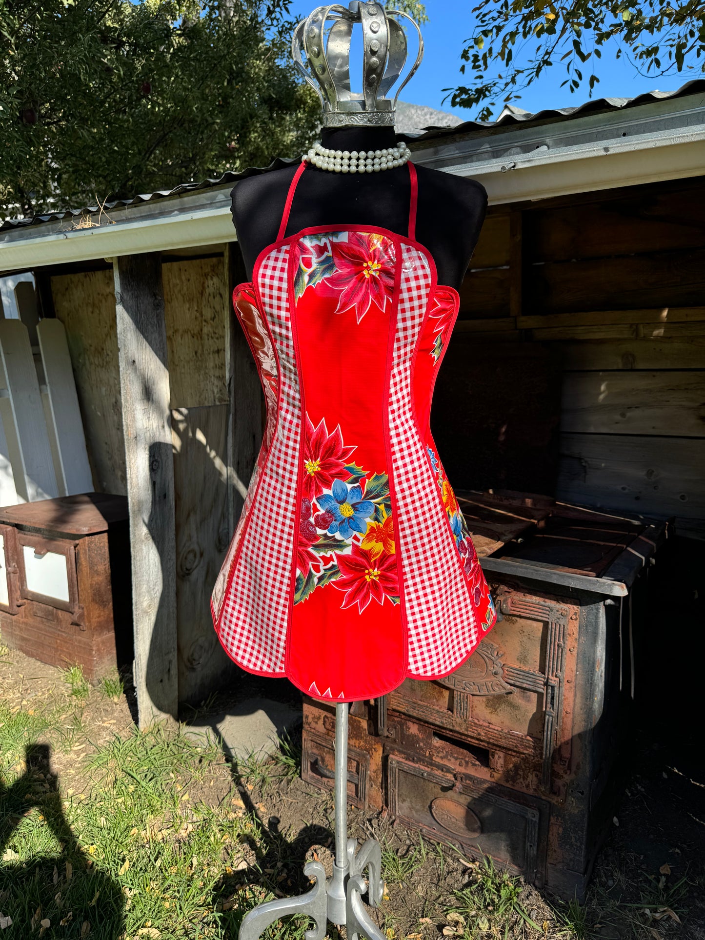 Red Vintage Christmas Retro Oilcloth Apron