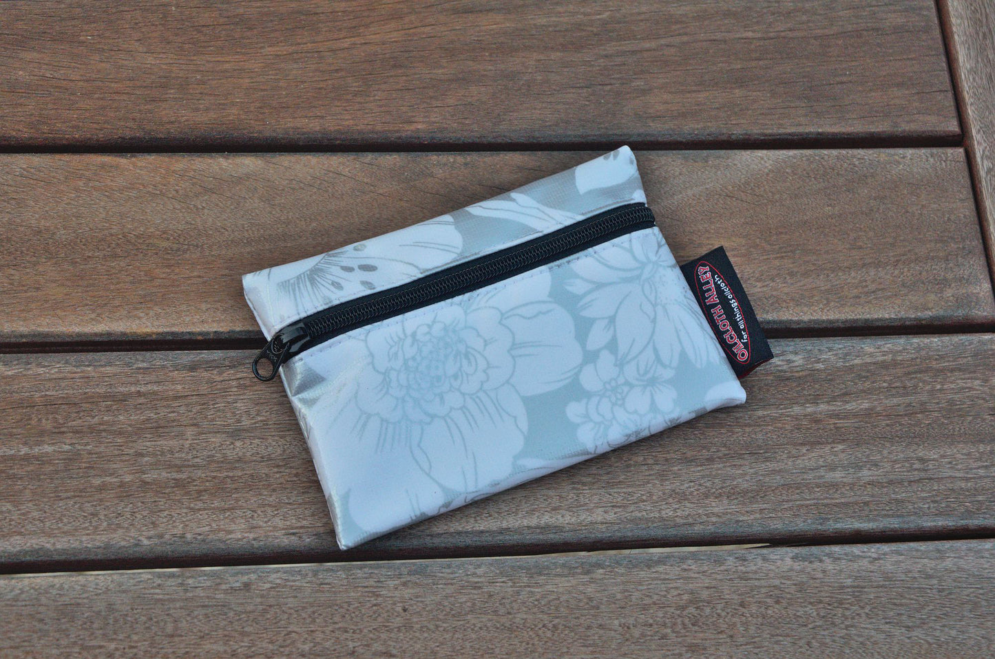 Small Oilcloth Lined Pouch - Silver Chantilly