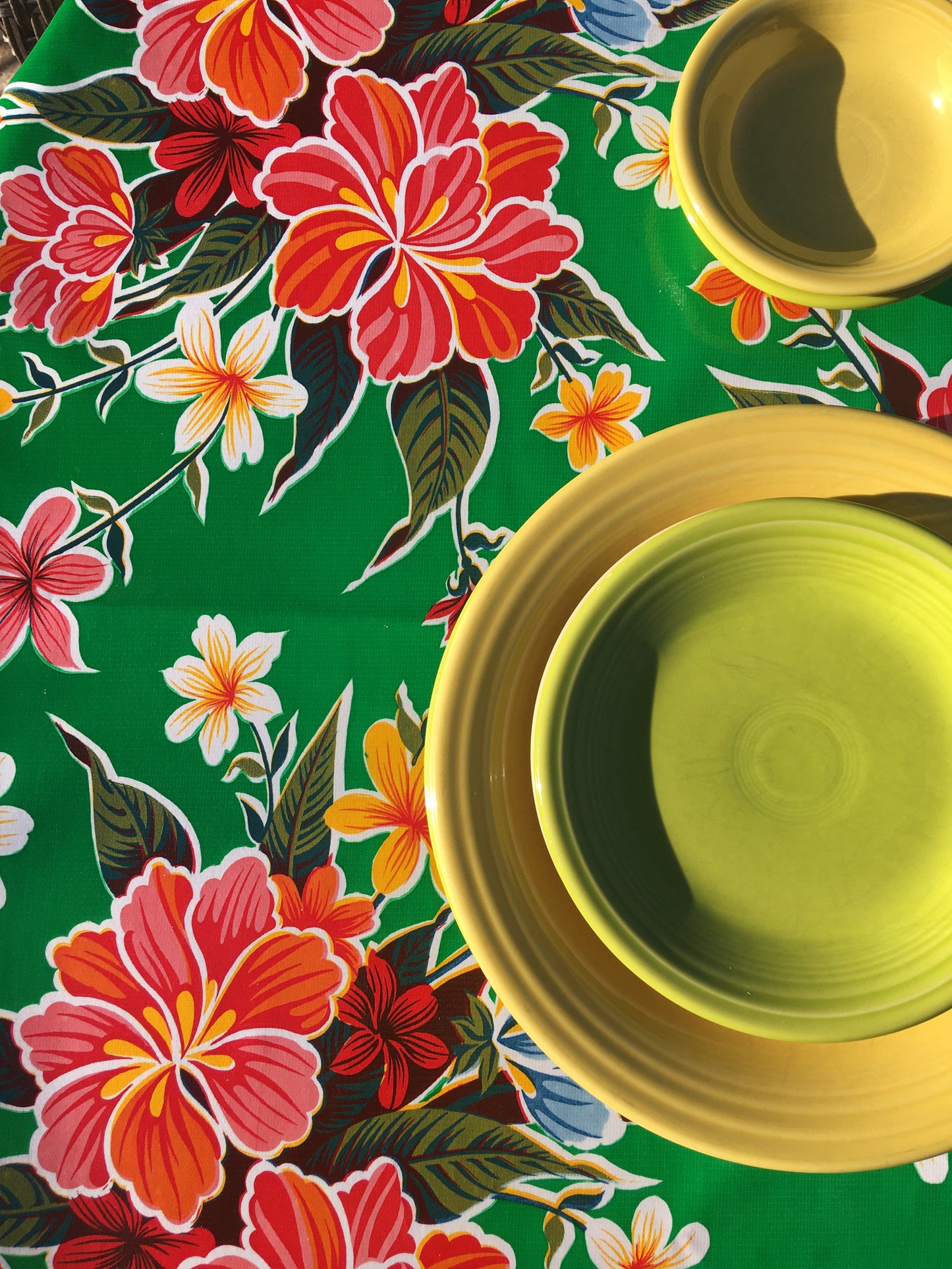 Round Green Hibiscus Oilcloth Tablecloths