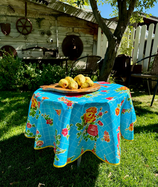 Round Aqua Roses Tablecloths