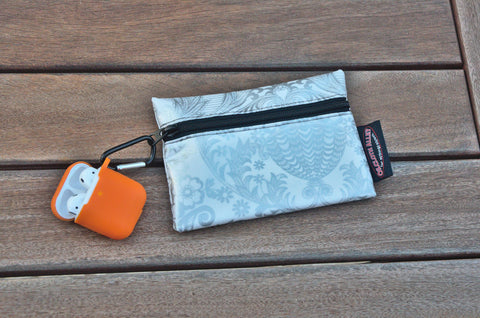Small Oilcloth Lined Pouch - Silver Toile