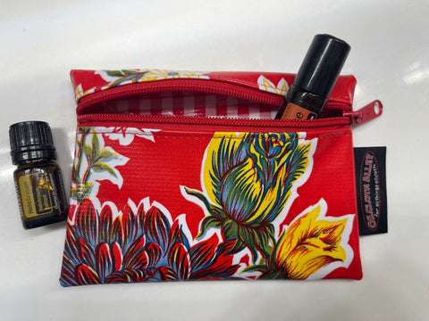 Small Oilcloth Lined Pouch - Red Mums